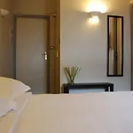 Ruthenium Hotel 2*