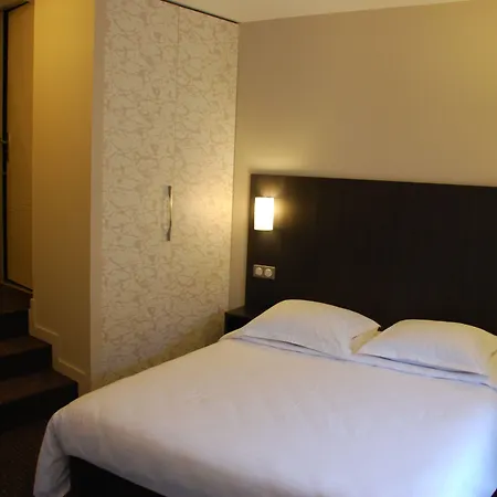 鲁瑟尼乌姆酒店 2* 罗德兹