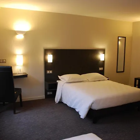 鲁瑟尼乌姆酒店 2*